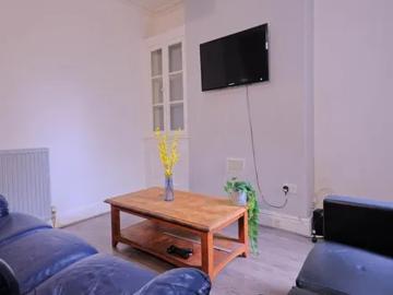 42 Jubilee Drive, Liverpool, L7 8SN, United Kingdom | 5 bed house for rent #167605363 | Rentberry