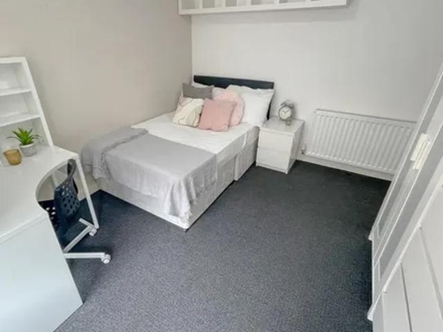 42 Jubilee Drive, Liverpool, L7 8SN, United Kingdom | 6 bed house for rent #135866237 | Rentberry