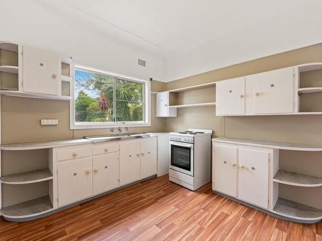 42 Kingston StreetOak Flats NSW 2529, Australia