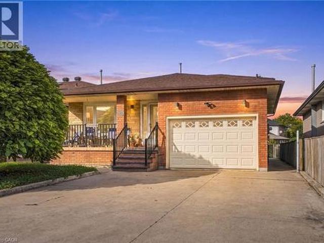 42 Lasila Court, Hamilton, ON, L9C 7B6 house for sale | Listing ID 40864 | Royal LePage