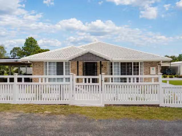 42 Lyon Drive, NEW BEITH, QLD 4124 House for Rent
