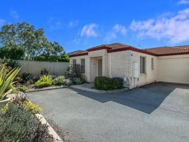 4/2 Mainsail Terrace, Yangebup, WA 6164