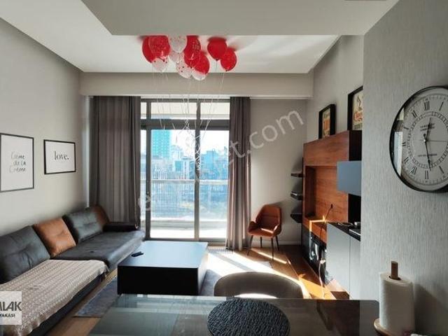 42 Maslak'ta Büyük Tip Satılık Boş 1+1 Daire/for Sale