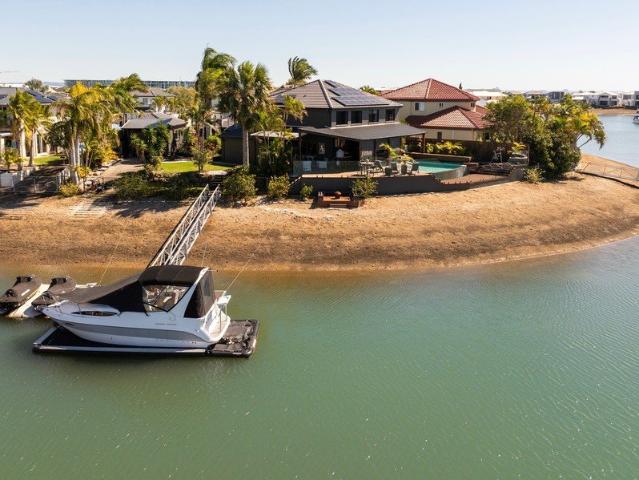 42 Metres of Waterfront. One Extraordinary Newport Address