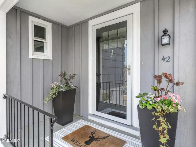 42 Nicholas Ave, Greenwich, CT 06831 | MLS #124833