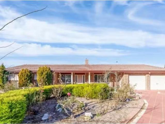 42 Partridge Street, Fadden House for rent Listed by Purnell.