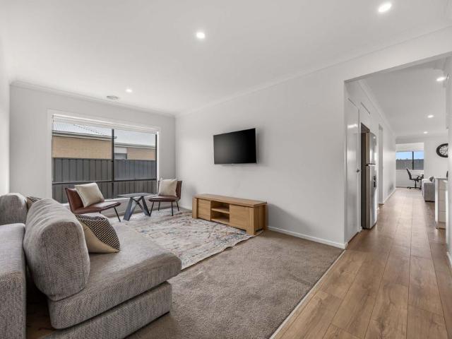 42 Peasnell Street, Lucas