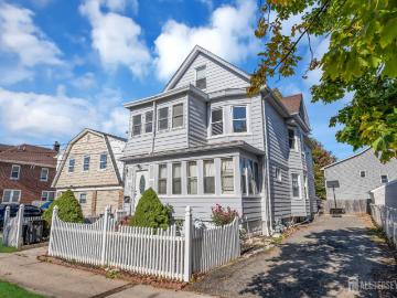 42 Pulaski Avenue