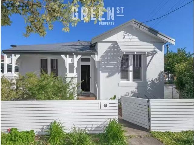 42 Roslyn Street, Islington House for rent Listed by Jayden F.