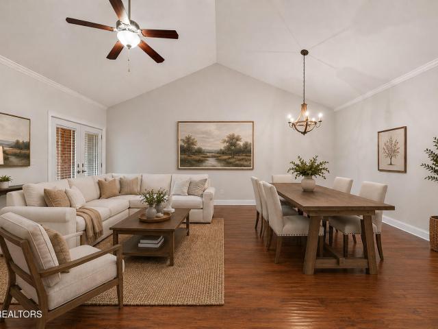 42 Saddle Brook Lane