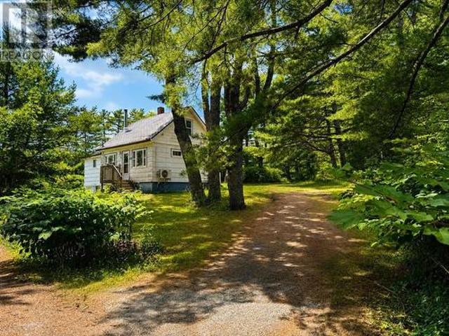 42 Station Road Extension, Western Shore, NS, B0J 3M0 house for sale | Listing ID 202618 | Royal LePage