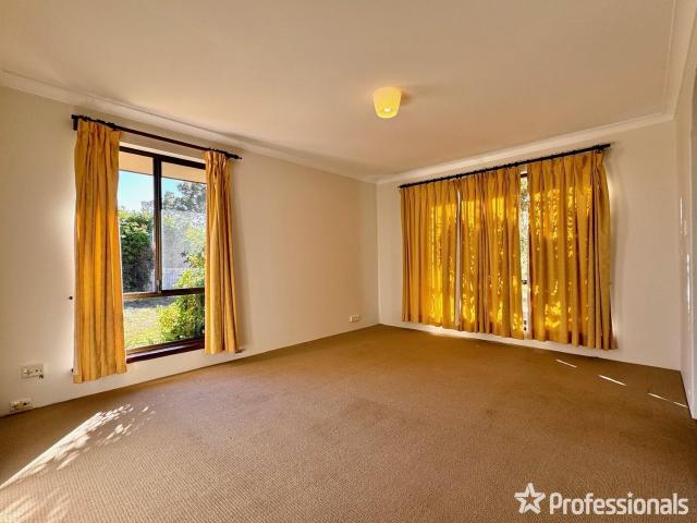42 Stirling CloseSwan View WA 6056, Australia