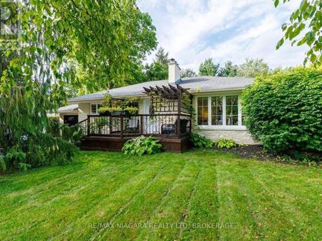 42 Strathcona Drive S, Pelham Fonthill, ON, L0S 1E0 house for sale | Listing ID X13774 | Royal LePage