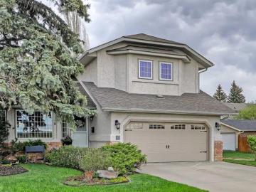 42 Sundown Close Se, Calgary, AB, T2X 2X3 house for sale | Listing ID A2312 | Royal LePage
