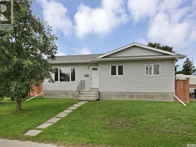 42A 5Th Avenue N, Martensville, SK, S0K 2T2 house for sale | Listing ID SK048245 | Royal LePage