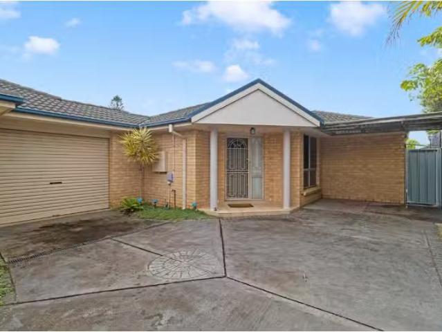 42a Hume Boulevard, KILLARNEY VALE House for rent Listed by D.