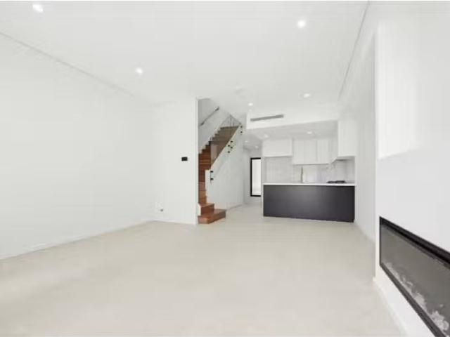 42A New Orleans Crescent, MAROUBRA House for rent Listed by N.