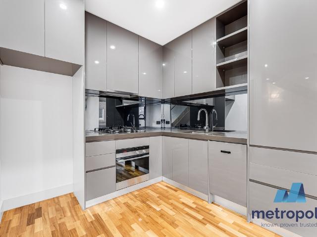 4/2C Oak Grove, RIPPONLEA, VIC
