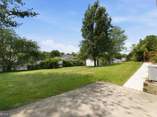 4305 Briggs Chaney Rd, Beltsville, MD 20705 | MLS #MDPG2209