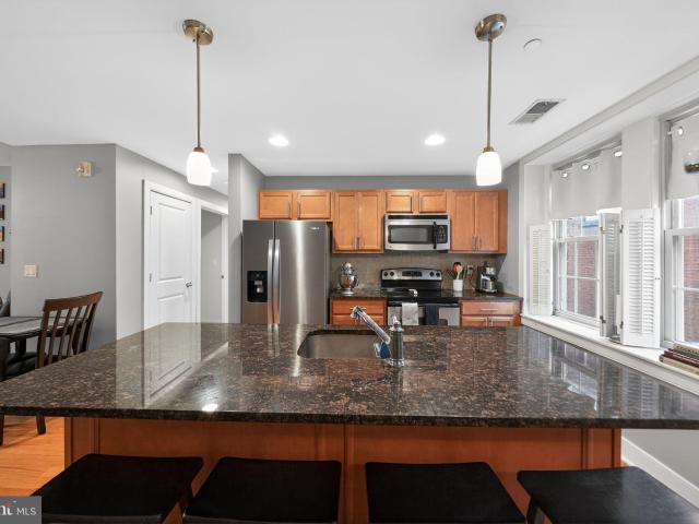 4300 Spruce St, Unit B304, Philadelphia, PA 19104 | MLS #PAPH2583