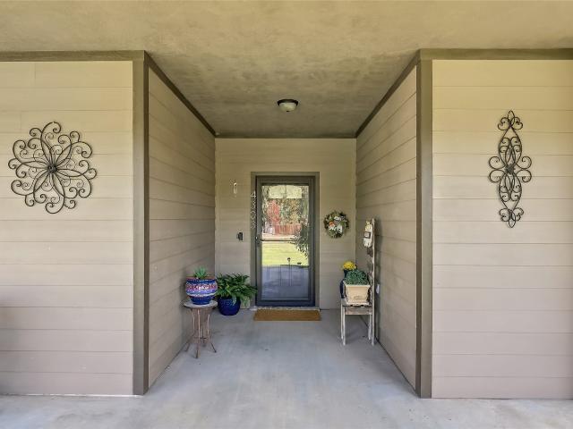 4303 Green Pastures