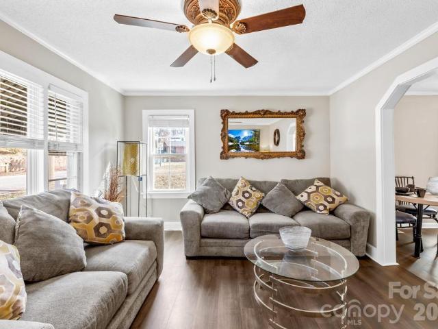 430 Arlington Cir NW, Lenoir, NC 28645 | MLS #4346