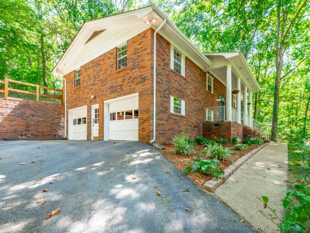 430 Bluebird Circle