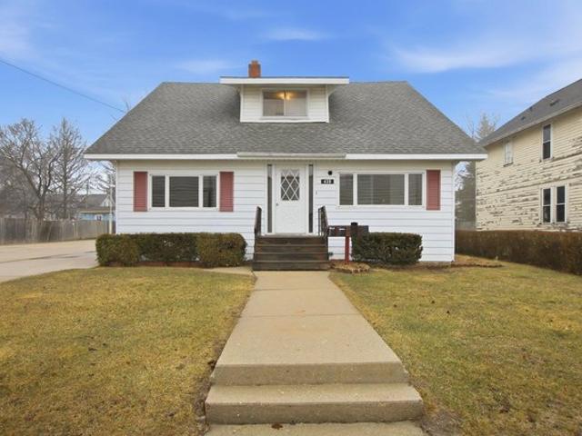 430 Bridge Ave, Alma, MI 48801