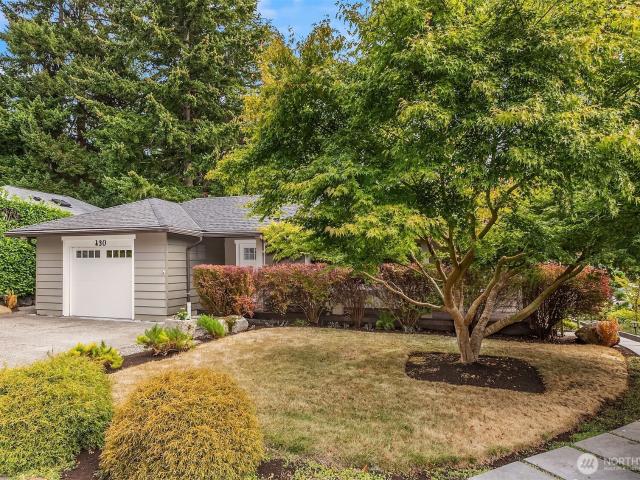430 Ericksen Avenue NE