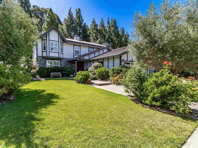 430 Oakwood Cir
