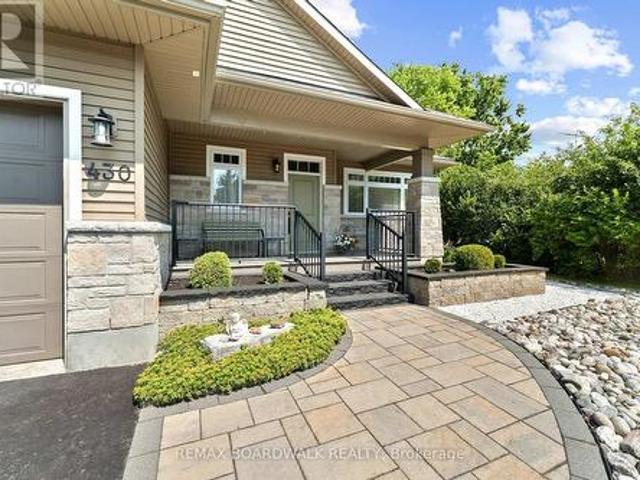 430 Main Street, North Dundas, ON, K0C 2K0 house for sale | Listing ID X13590 | Royal LePage
