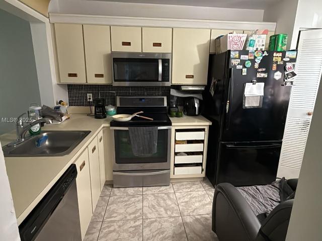 430 NE 210th Cir Ter, Unit 2033, Miami, FL 33179 | MLS #A11909