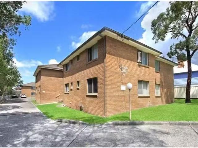 4/30 The Avenue, Corrimal Apartment for rent Listed by Erin O.