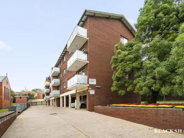 4/30 Trinculo Place, Queanbeyan East, NSW 2620