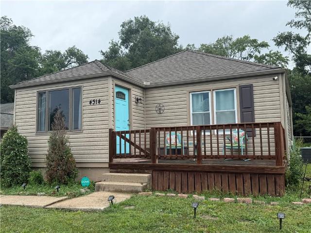 4314 NE 38th Street