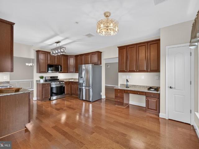 4315 Ericson # 306