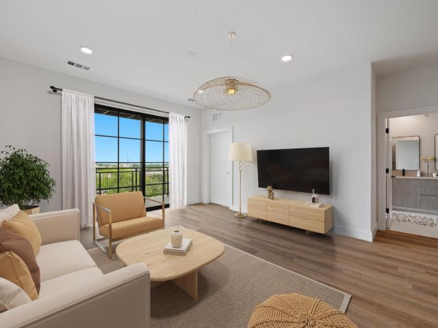 4315 S Congress Ave # 330