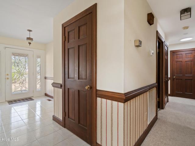 4318 Country Club Drive N