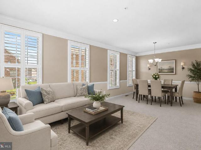 43117 Shore Square