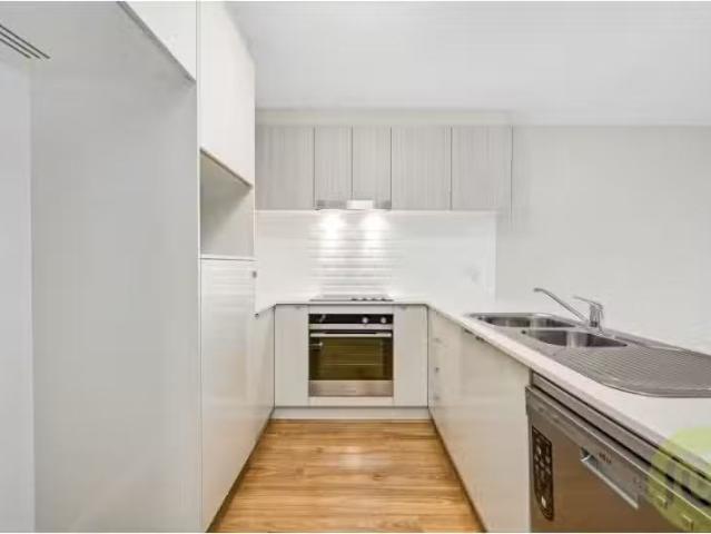 4/311 Anketell Street, Greenway Apartment for rent Listed by.