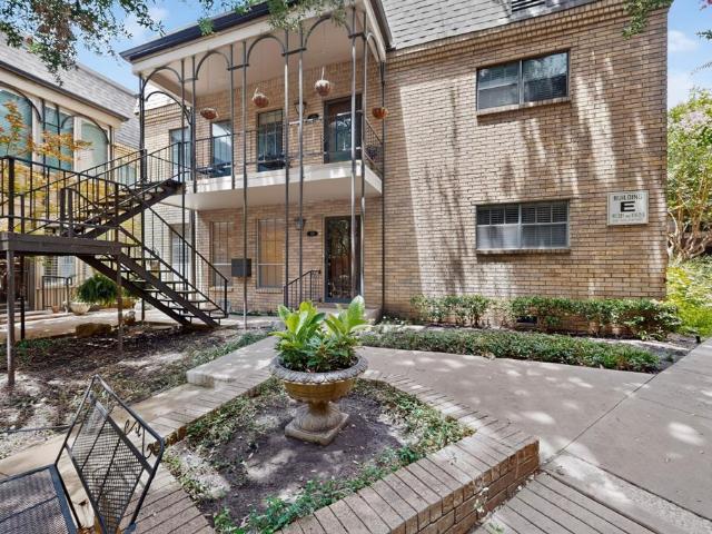 4312 Bellaire Drive S # 110E