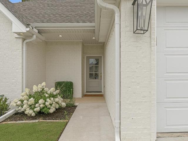4312 Lynx Lane