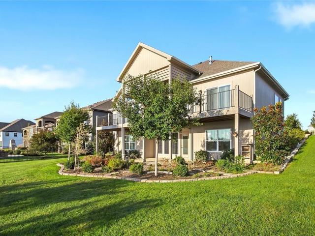 4313 Lakeshore Drive