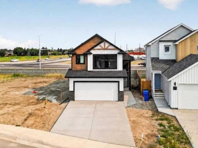 4313 25 Avenue South, Lethbridge, AB, T1K 8K2 house for sale | Listing ID A2332 | Royal LePage