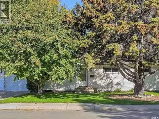 431 Adelaide Street E, Saskatoon, SK, S7J 0H9 house for sale.