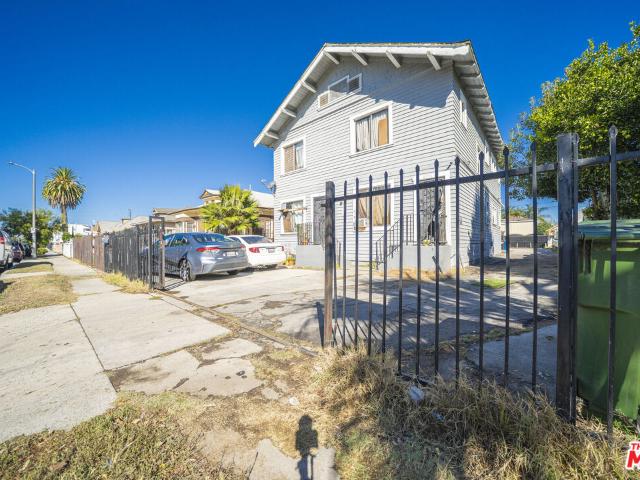 431 E 41st Pl, Los Angeles, CA 90011 | MLS #25606