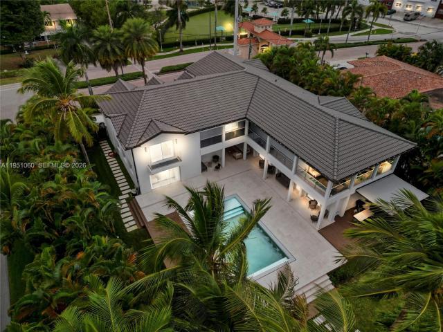 431 Layne Blvd, Hallandale Beach, FL 33009 | MLS #A12037