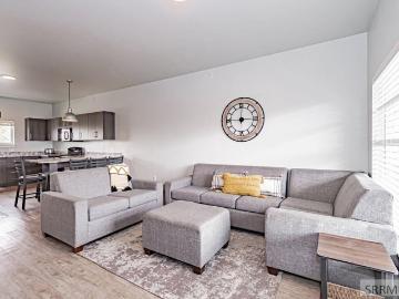431 S 3rd W, Rexburg, ID 83440 | MLS #2185