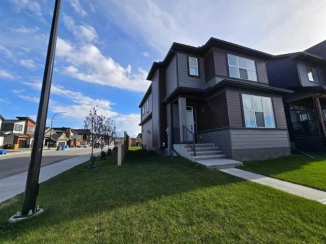 431 Rowmont Boulevard Nw, Calgary, AB, T3L 0L3 house for sale | Listing ID A2351 | Royal LePage