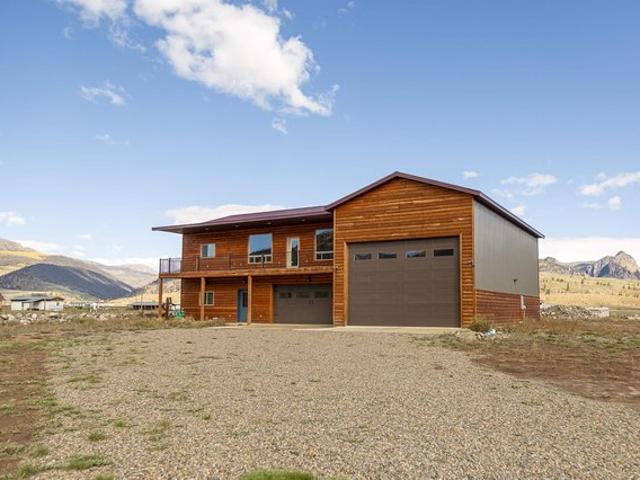 431 River Dr, Creede, CO 81130